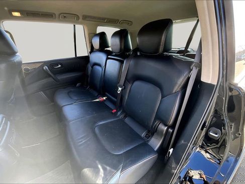 Used 2020 Nissan Armada SL image 16