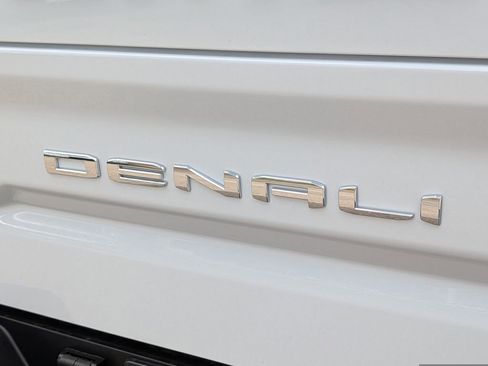 New 2026 GMC Sierra 1500 Denali w/ Denali Reserve Package AWD/4WD image 14