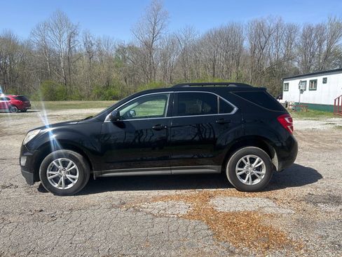 Used 2017 Chevrolet Equinox LT w/ Convenience Package image 5