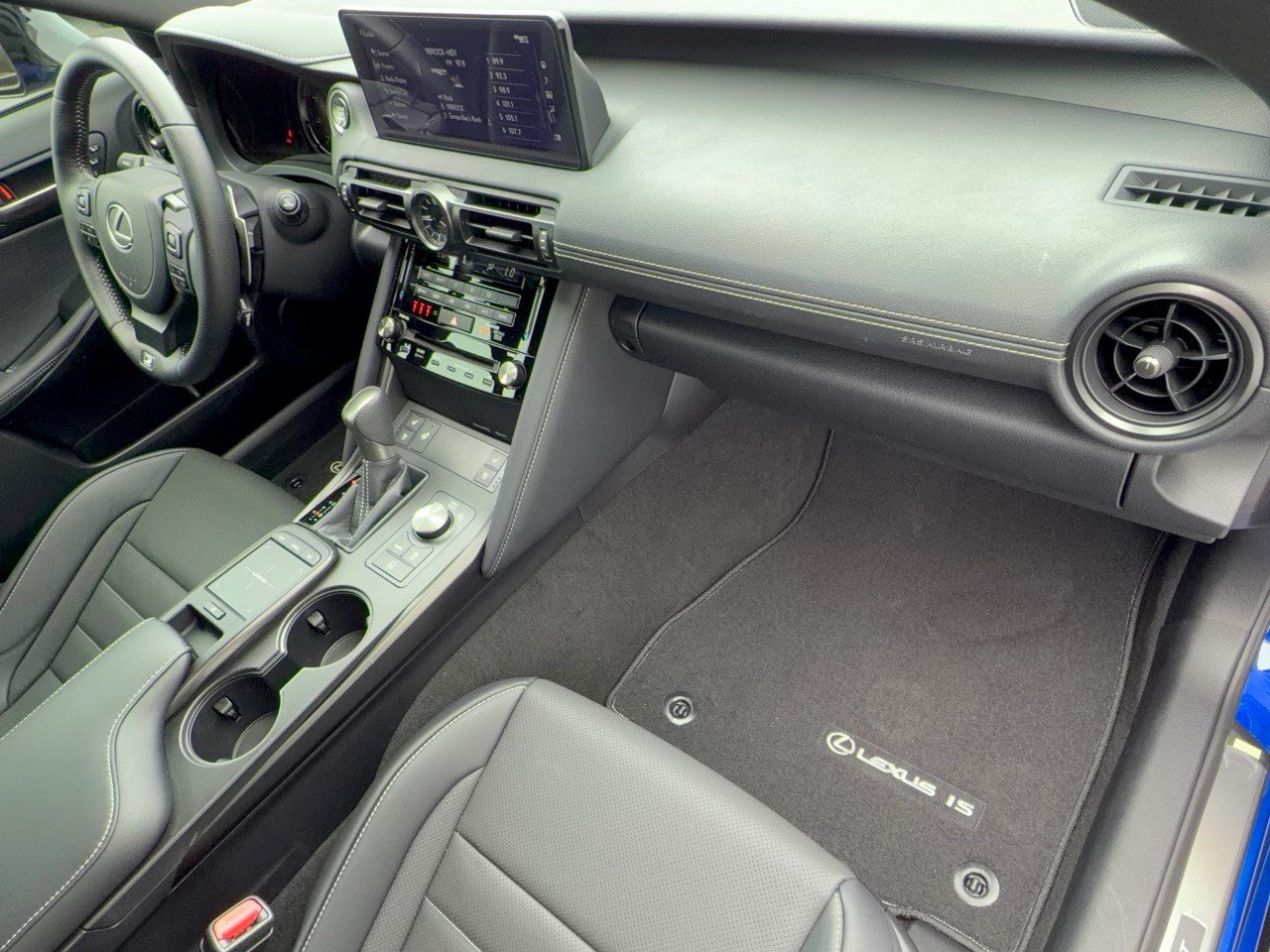 Used 2025 Lexus IS 350 F Sport w/ Navigation Package RWD image 31