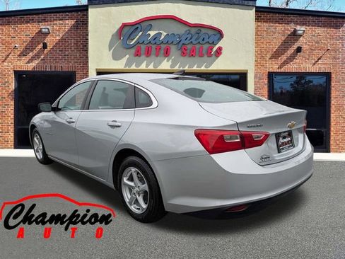 Used 2018 Chevrolet Malibu LS FWD image 7