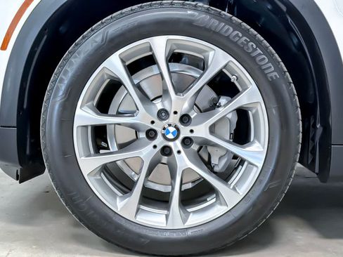 Used 2023 BMW X5 xDrive40i AWD/4WD image 27