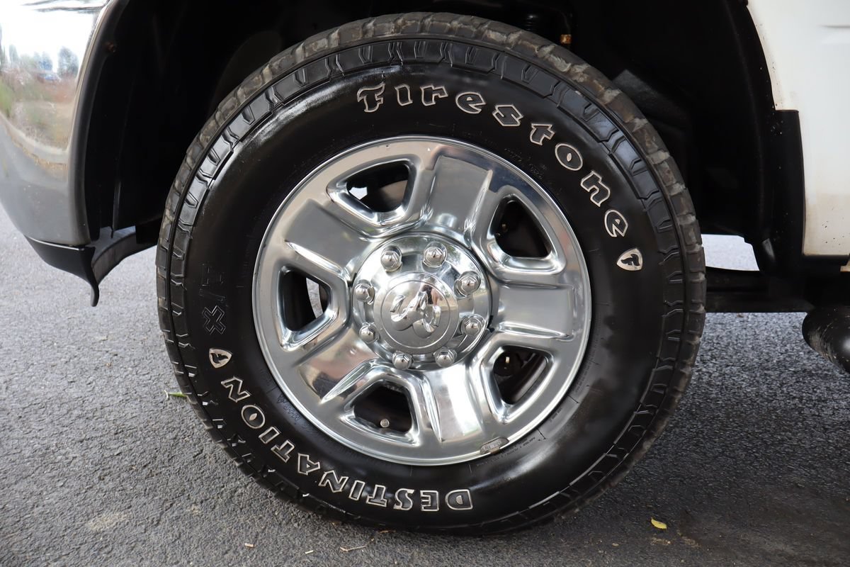 Used 2018 RAM 2500 Tradesman w/ Chrome Appearance Group AWD/4WD image 40