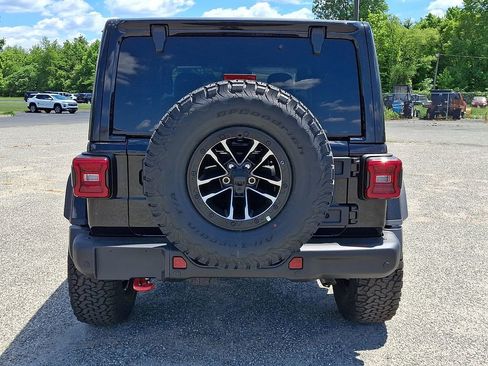 New 2026 Jeep Wrangler Unlimited Rubicon AWD/4WD image 7