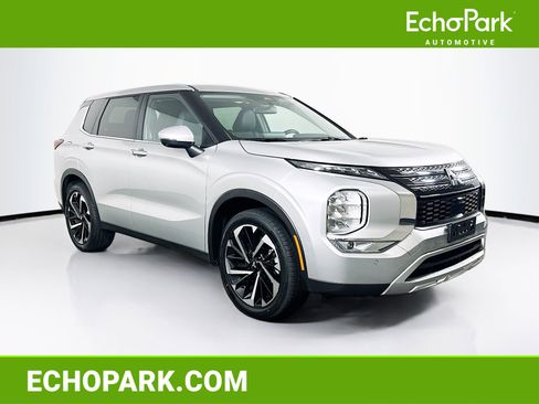 Used 2024 Mitsubishi Outlander SE Black Edition image 1