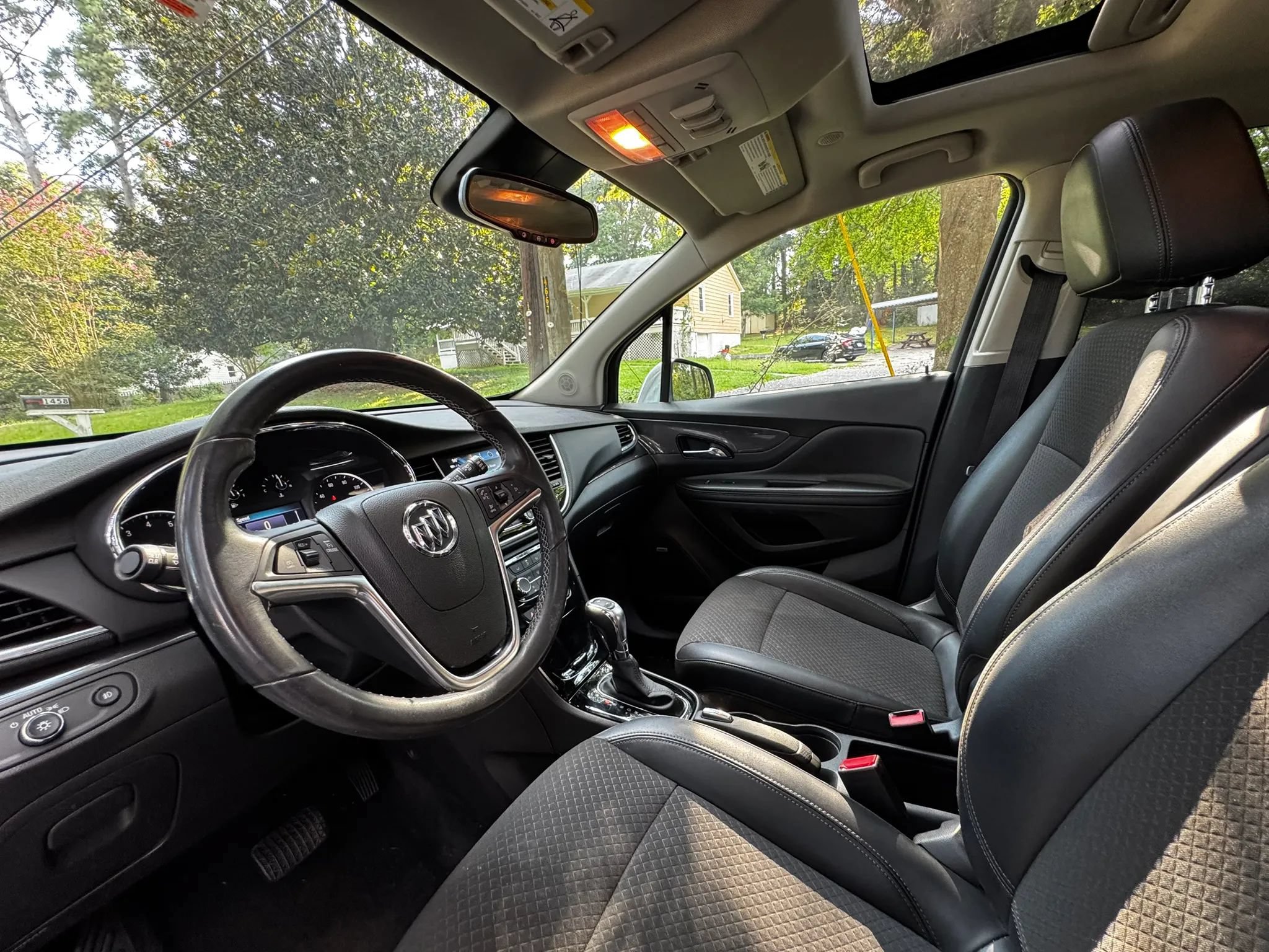 Used 2019 Buick Encore Sport Touring FWD image 10