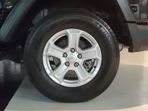 Used 2022 Jeep Wrangler Sport S image 6