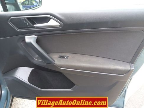 Used 2019 Volkswagen Tiguan S image 31