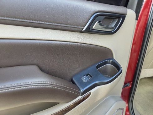 Used 2018 Chevrolet Suburban LT w/ Texas Edition Package image 31