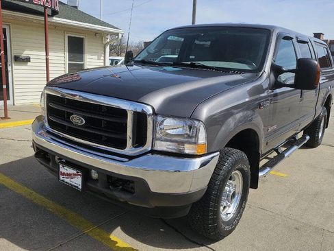 Used 2003 Ford F250 Lariat image 1