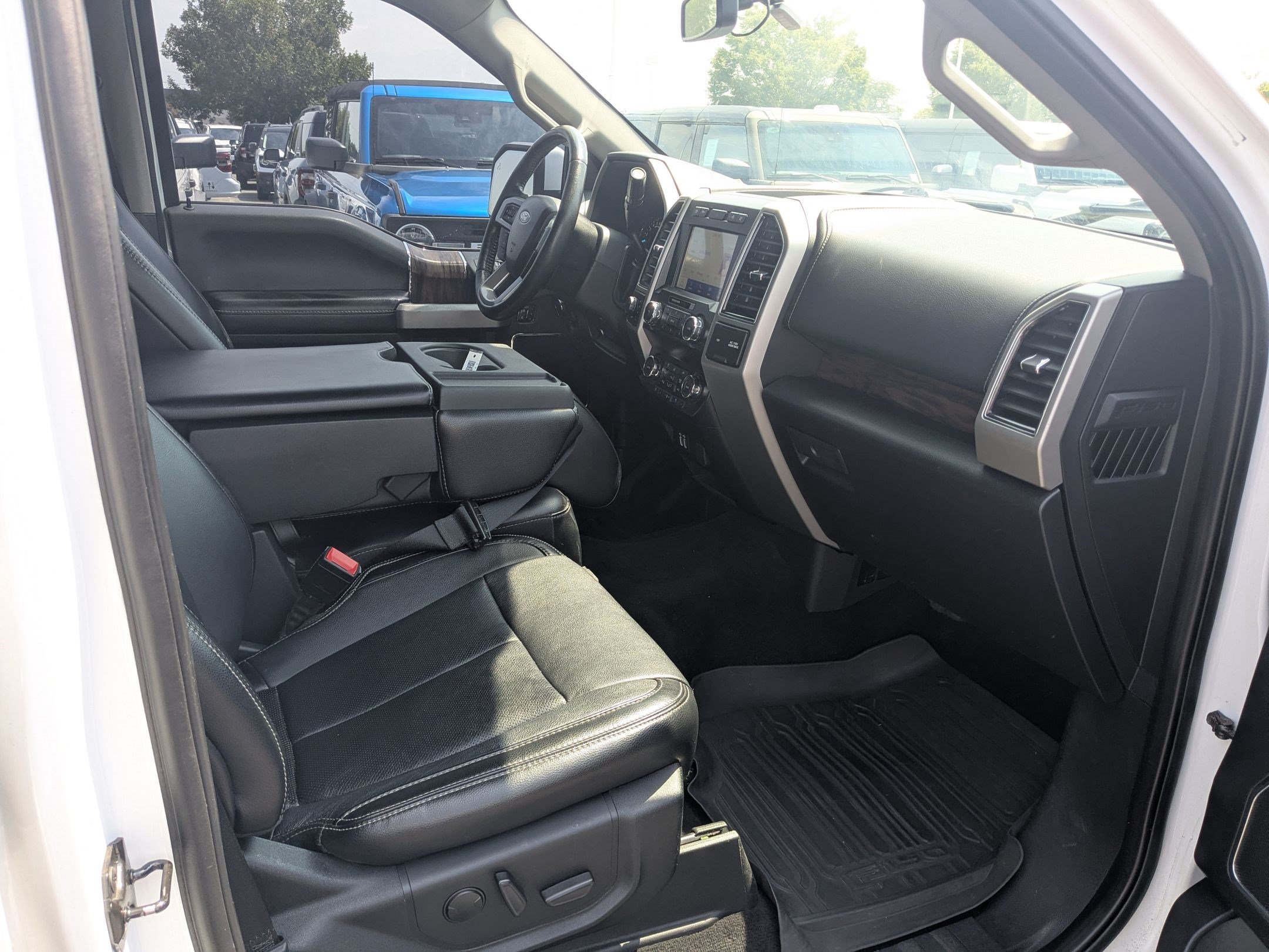 Used 2020 Ford F150 Lariat w/ FX4 Off-Road Package AWD/4WD image 33