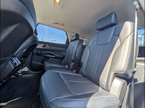 Used 2022 Kia Sorento S AWD/4WD image 32