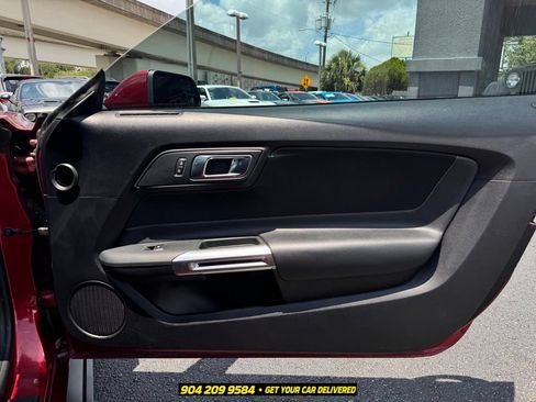 Used 2018 Ford Mustang GT RWD image 33
