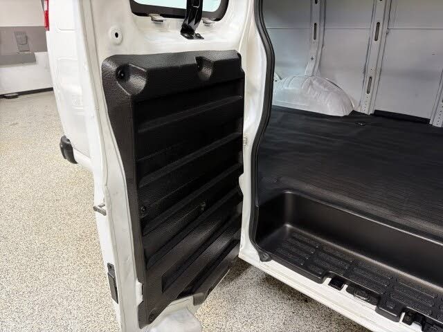 Used 2022 Chevrolet Express 2500 w/ Driver Convenience Package RWD image 56