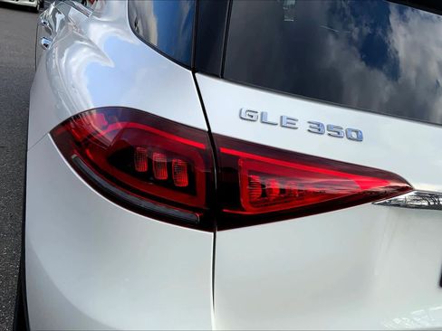 Used 2022 Mercedes-Benz GLE 350 4MATIC image 26