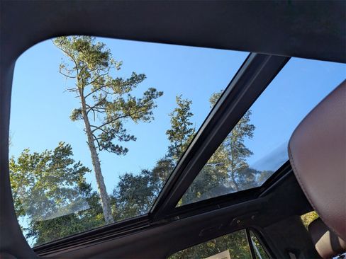 Used 2023 Ford Expedition Limited image 27