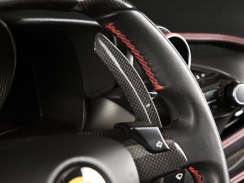 Used 2022 Ferrari F8 Tributo RWD image 8