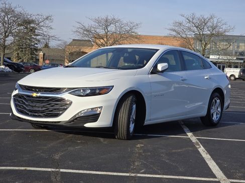 Used 2024 Chevrolet Malibu LT image 11