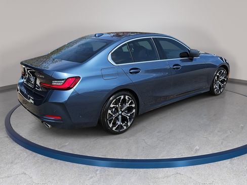 Certified 2025 BMW 330i Sedan w/ Premium Package RWD image 6