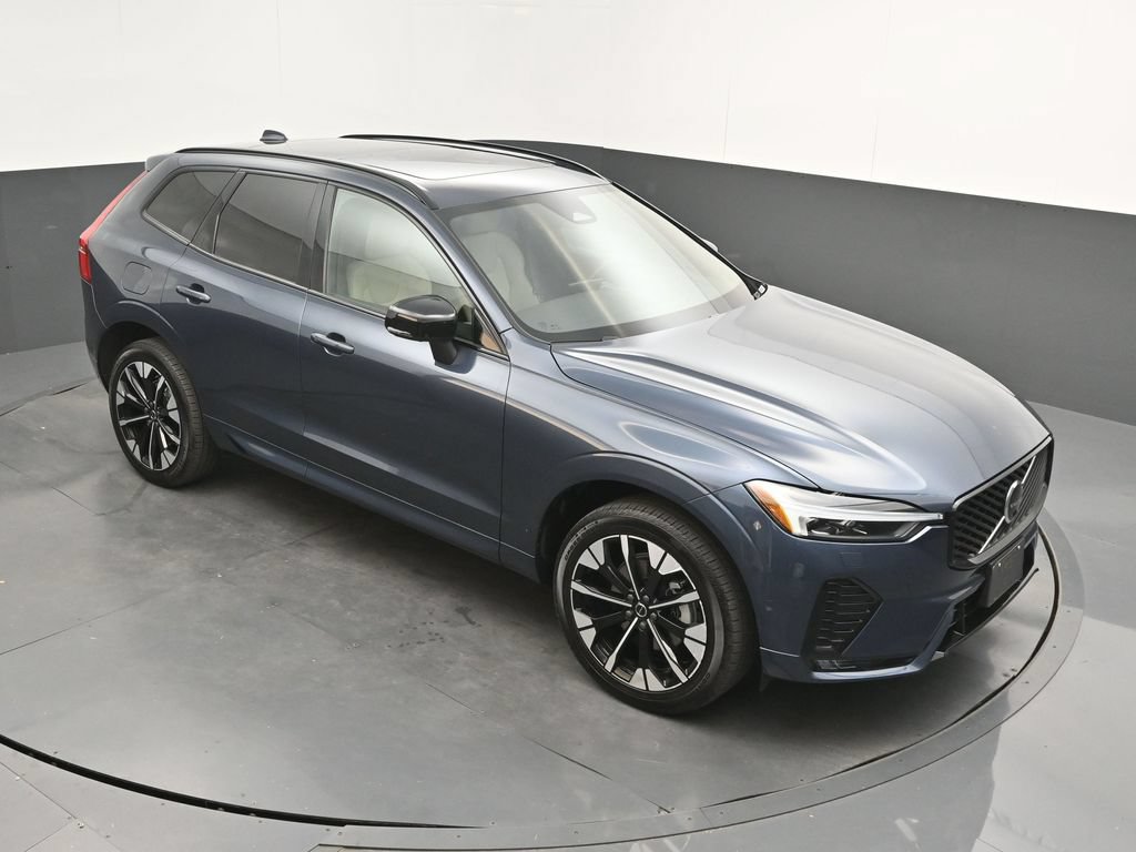 Certified 2026 Volvo XC60 B5 Plus AWD/4WD image 28