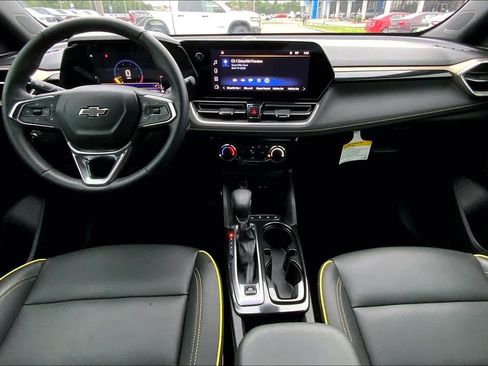 Used 2024 Chevrolet TrailBlazer ACTIV w/ Driver Confidence Package FWD image 15