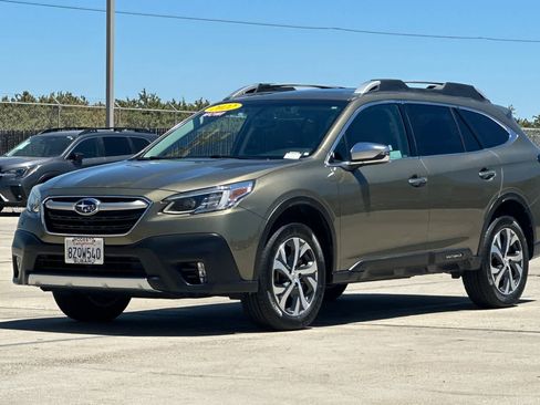 Used 2022 Subaru Outback Touring AWD/4WD image 7
