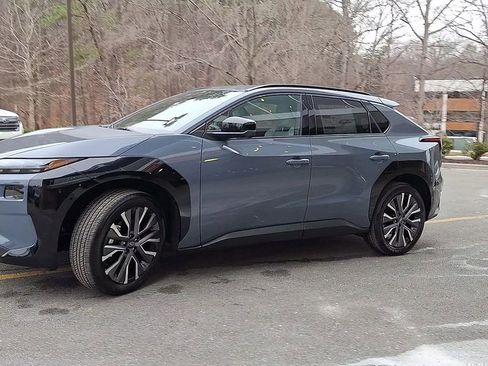 New 2026 Subaru Solterra Limited image 4