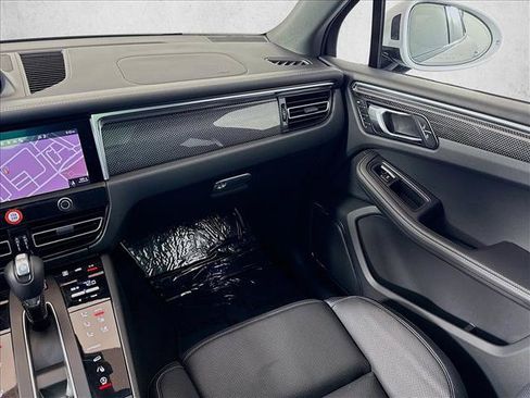 New 2025 Porsche Macan GTS AWD/4WD image 21