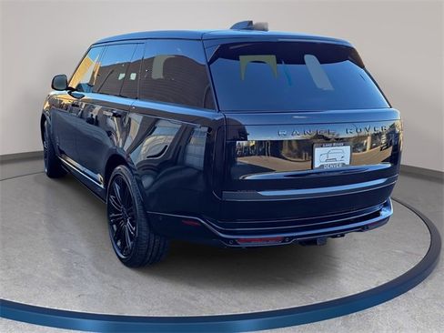 New 2026 Land Rover Range Rover Long Wheelbase SE image 7