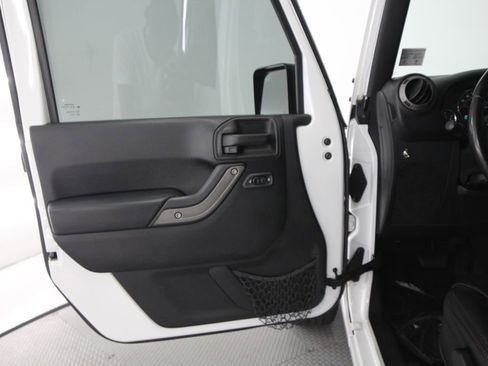 Used 2016 Jeep Wrangler Unlimited Sport w/ Quick Order Package 24S AWD/4WD image 42