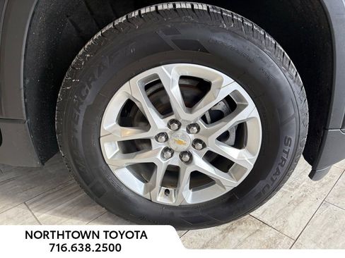 Used 2020 Chevrolet Traverse LS image 16
