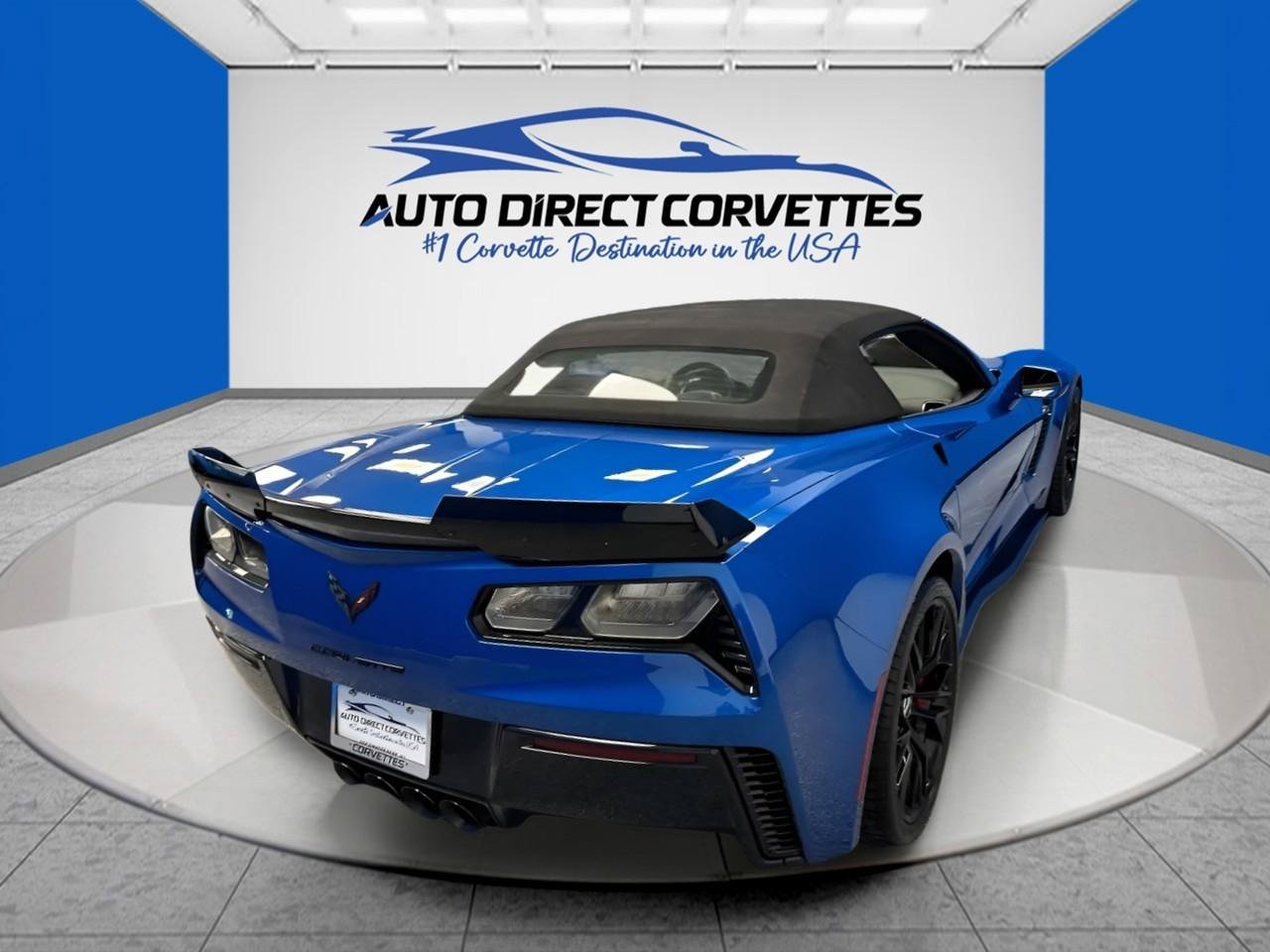 Used 2015 Chevrolet Corvette Z06 w/ 3LZ Preferred Equipment Group RWD image 30