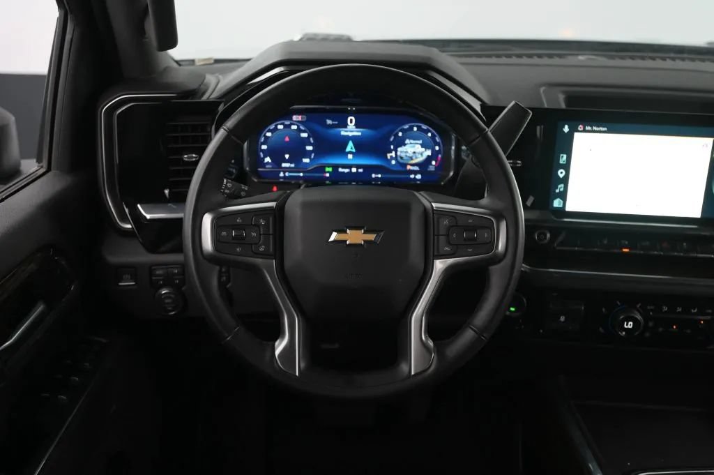 Used 2024 Chevrolet Silverado 2500 LT AWD/4WD image 44