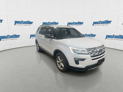 Used 2019 Ford Explorer XLT w/ Equipment Group 202A FWD image 4