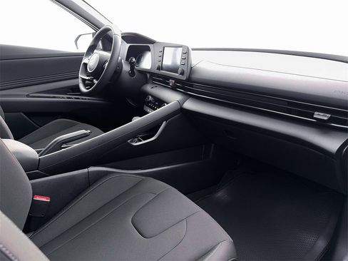 New 2026 Hyundai Elantra Sport image 15