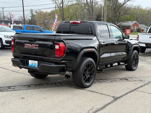 Used 2023 GMC Canyon Denali w/ Denali Black Edition image 3