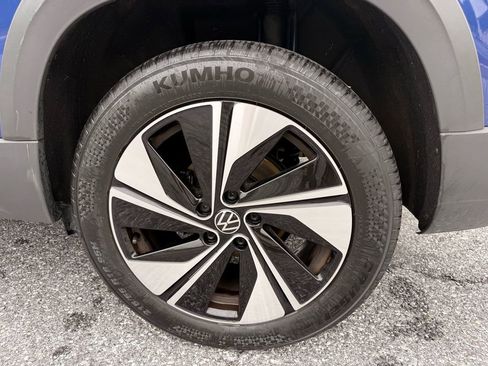 Used 2023 Volkswagen Taos SE image 31