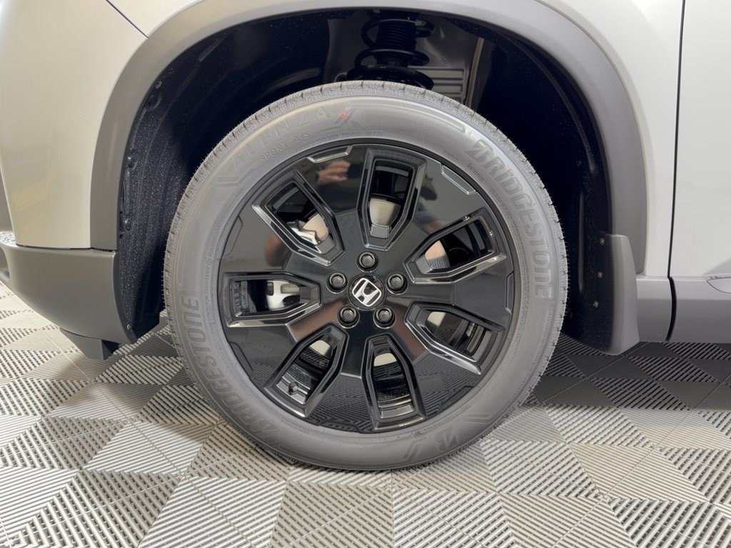 New 2026 Honda Pilot Black Edition image 13
