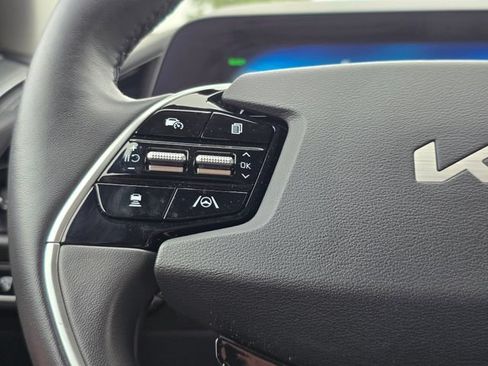 Certified 2024 Kia Niro Wind w/ Wind Preserve Package FWD image 33