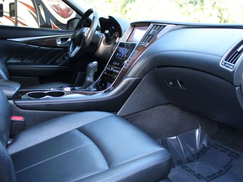 Used 2019 INFINITI Q50 Luxe w/ Essential Package (3.0T Luxe) image 13