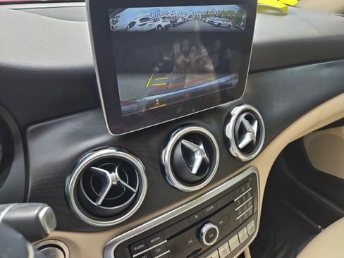 Used 2019 Mercedes-Benz GLA 250 4MATIC image 19