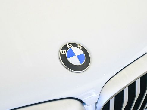 Certified 2024 BMW X5 xDrive40i w/ Premium Package AWD/4WD image 8