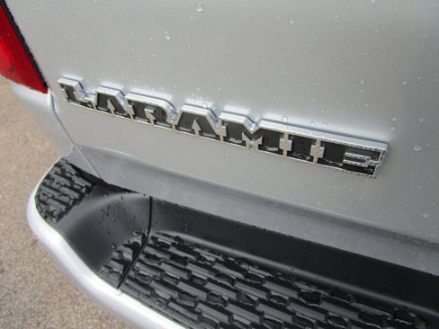 New 2026 RAM 1500 Laramie AWD/4WD image 11
