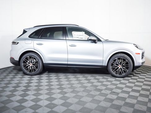 New 2026 Porsche Cayenne image 9