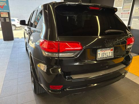 Used 2015 Jeep Grand Cherokee Altitude RWD image 17
