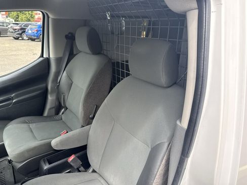 Used 2014 Nissan NV200 S FWD image 31