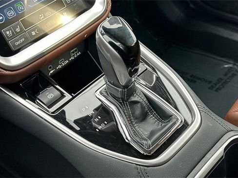 Used 2023 Subaru Outback Touring image 22