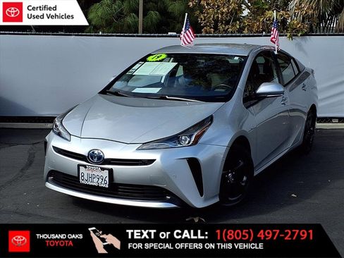 Certified 2019 Toyota Prius XLE image 1