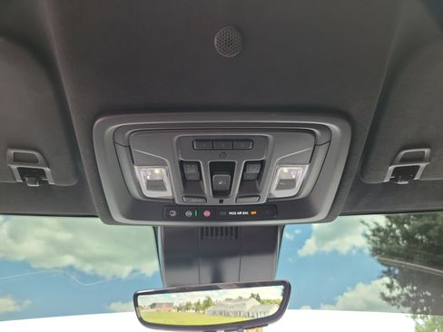 Used 2025 GMC Sierra 1500 Denali Ultimate AWD/4WD image 30