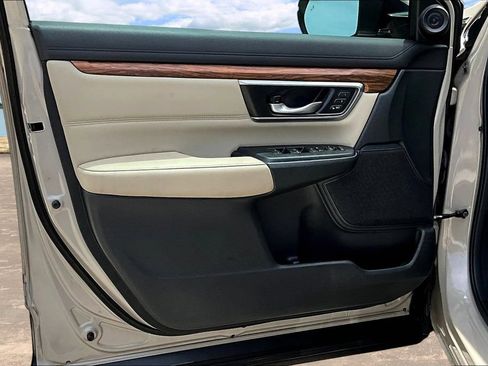 Used 2019 Honda CR-V Touring image 22